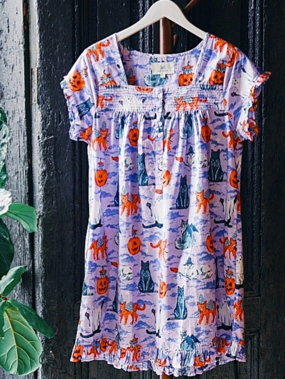 NWOT Printfresh Pintuck In Halloween House Cats, Size Small